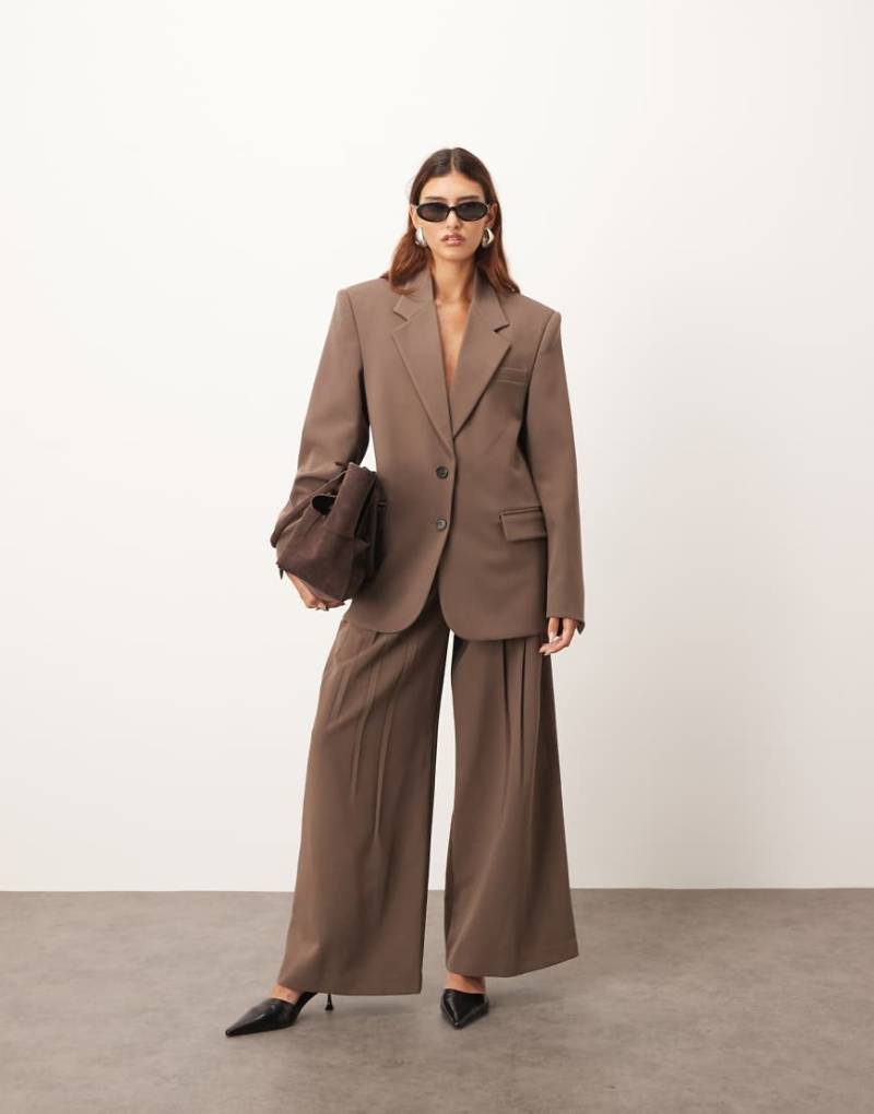 ARRANGE - Wollhose in Schokobraun mit Bundfalten und weitem Bein, Kombiteil-Brown ARRANGE - Wollhose in Schokobraun mit Bundfalten und weitem Bein, Kombiteil-Brown von ARRANGE