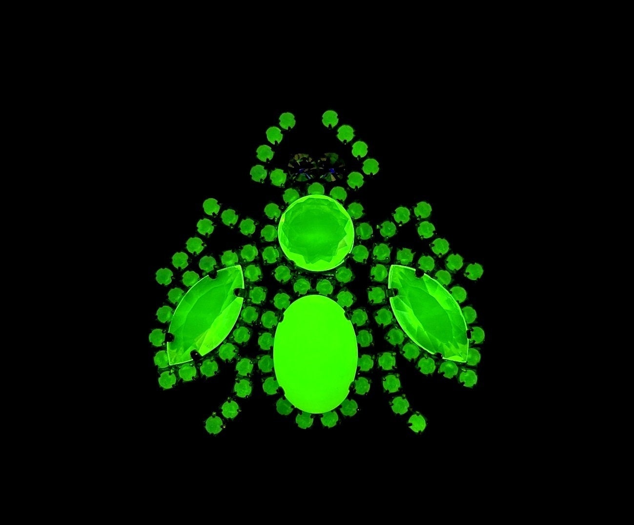 Art Deco Brosche "Fliege' Uranglas-Schmuck von ARTDECO1930ETSY