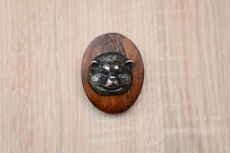 Akita Inu, Stegklammer Aus Holz Mit Darstellung Eines Hundes Akita Inu, Stegklammer Aus Holz Mit Darstellung Eines Hundes von ARTDOGshop