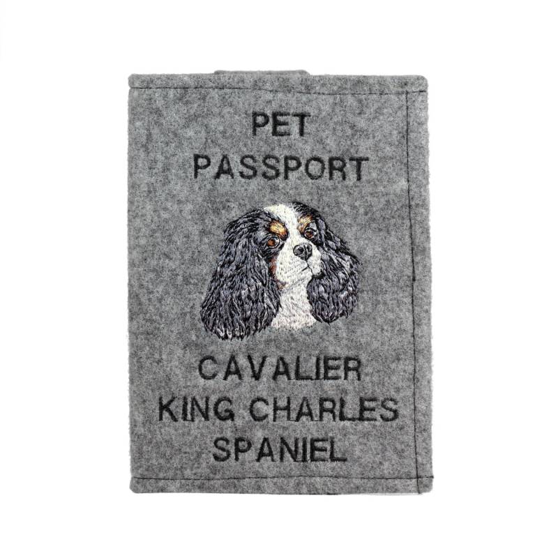Cavalier King Charles Spaniel - Schoner Für Einen Pass Den Hund Mit Gesticktem Muster. Neuheit Cavalier King Charles Spaniel - Schoner Für Einen Pass Den Hund Mit Gesticktem Muster. Neuheit von ARTDOGshop