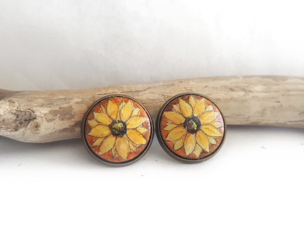 Sonnenblume Ohrstecker, Handbemalte Ohrstecker Modeschmuck, Blumen Ohhringe, Kleines Original Bild Schmuck von ARTDORA