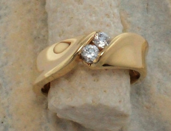 0.20Ct 5, 5 Mm Breiter Echter 2-stein Diamant Bypass Ring/2-stein Ehering/Bypass Diamantring/Breiter Goldring/Brautschmuck/Geschenk von ARTMANJEWELRY