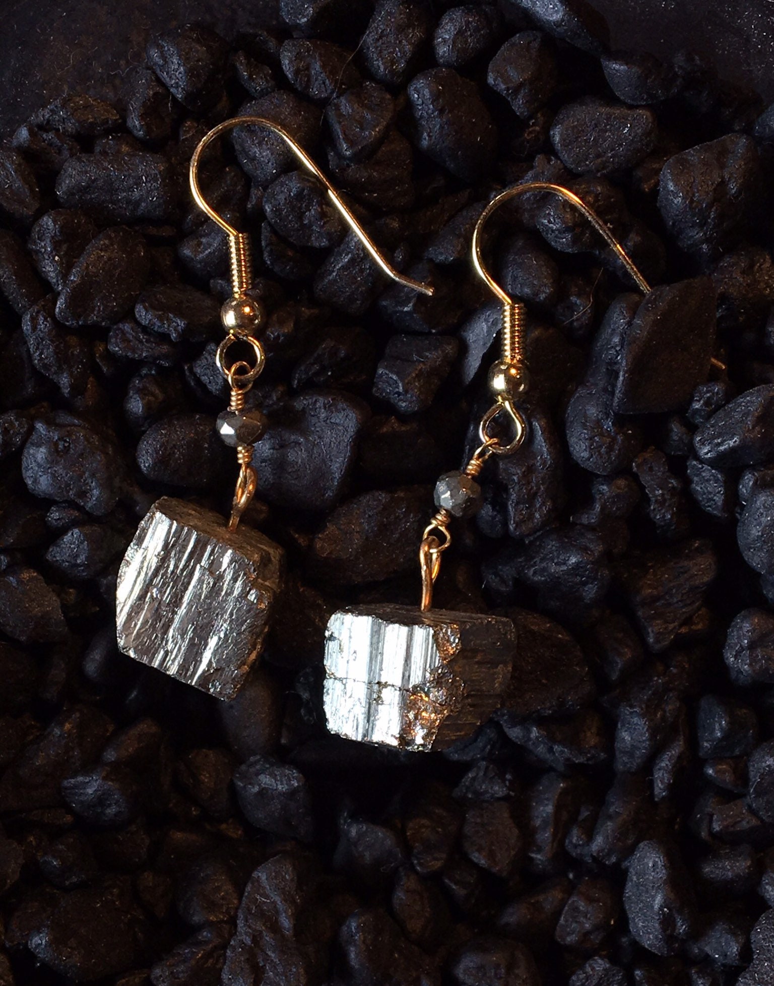 Natürliche Pyrit Ohrringe Natürliche Pyrit Ohrringe von ARTofDevotionJewelry