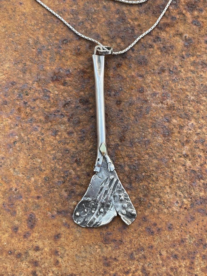 Der Kleine Flügel - Anhänger, Halsschmuck, Halskette, Silber, Gold, Unikat, Handgemacht, Kunst, Künstlerin, Design von ARTquartett