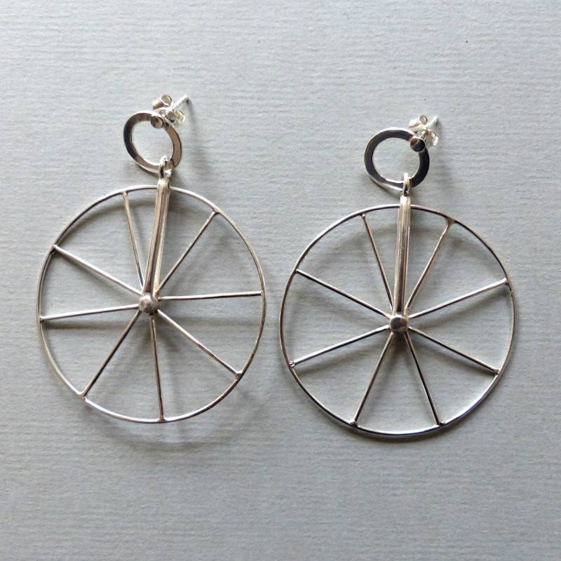 Ohrschmuck Drehbares Rad, Ohrringe, Ohrstecker, Schmuck, Unikat, Handgefertigt, Kunst, Künstler, Design, Silber von ARTquartett