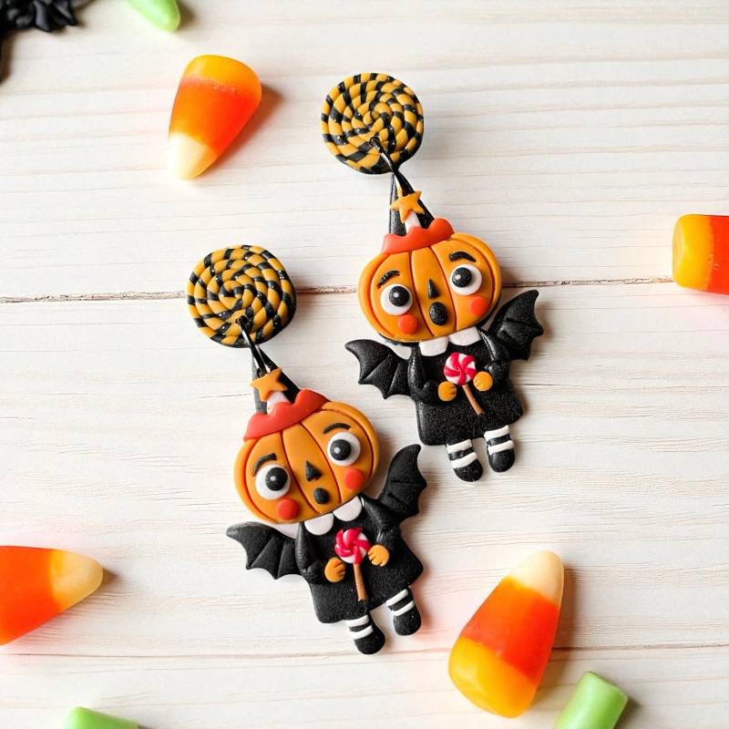 Folklore Halloween Kürbis Mädchen Ohrringe Polymer Clay Hexen Schmuck von ARTsyShinyCloud