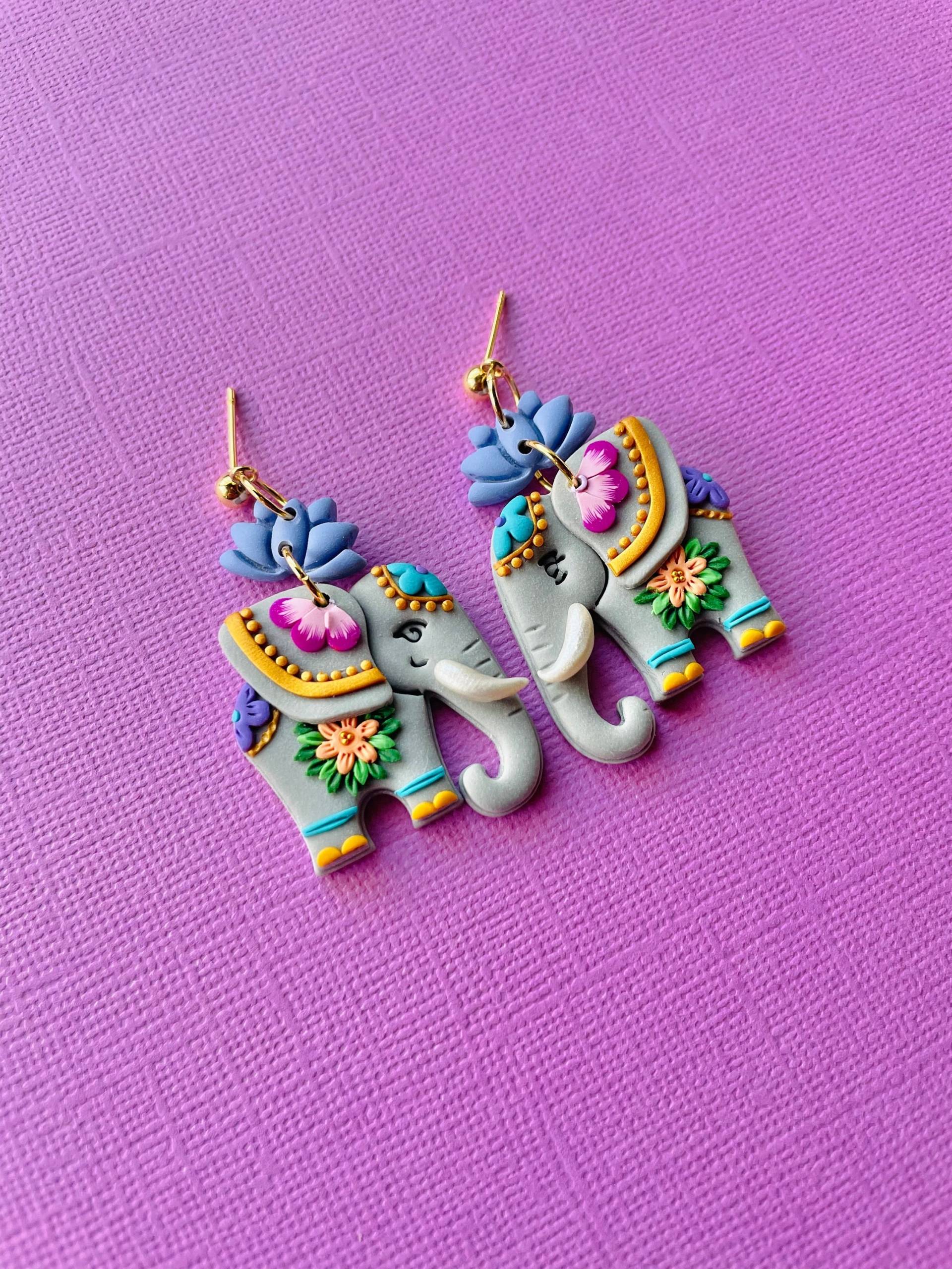 Graue Elefant Polymer Ton Ohrringe, Handgemachte Handwerker Ein Von Einem Art Ohrringe von ARTsyShinyCloud