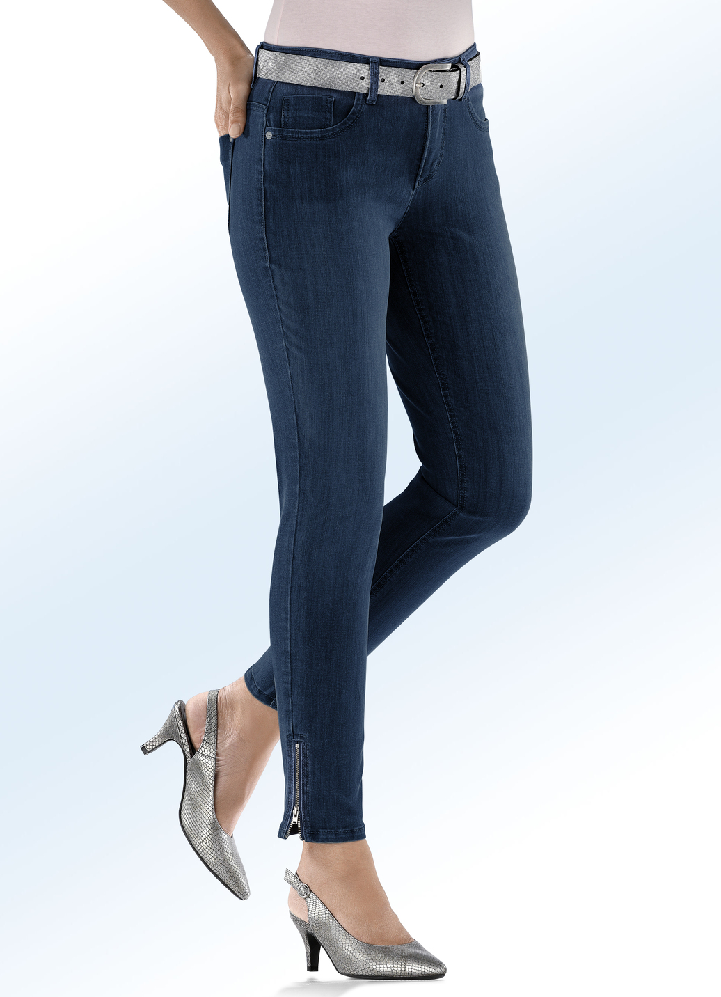 Magic-Jeans mit modischen Reißverschlüssen an den Beinabschlüssen, Dunkelblau, Größe 17 von ASCARI
