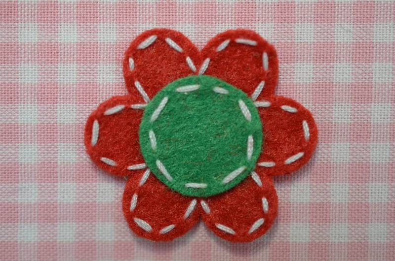 6 Stück Handgemachte Filzblume Teufel Rot/Wintergrün | Ft815 von ASECUSA