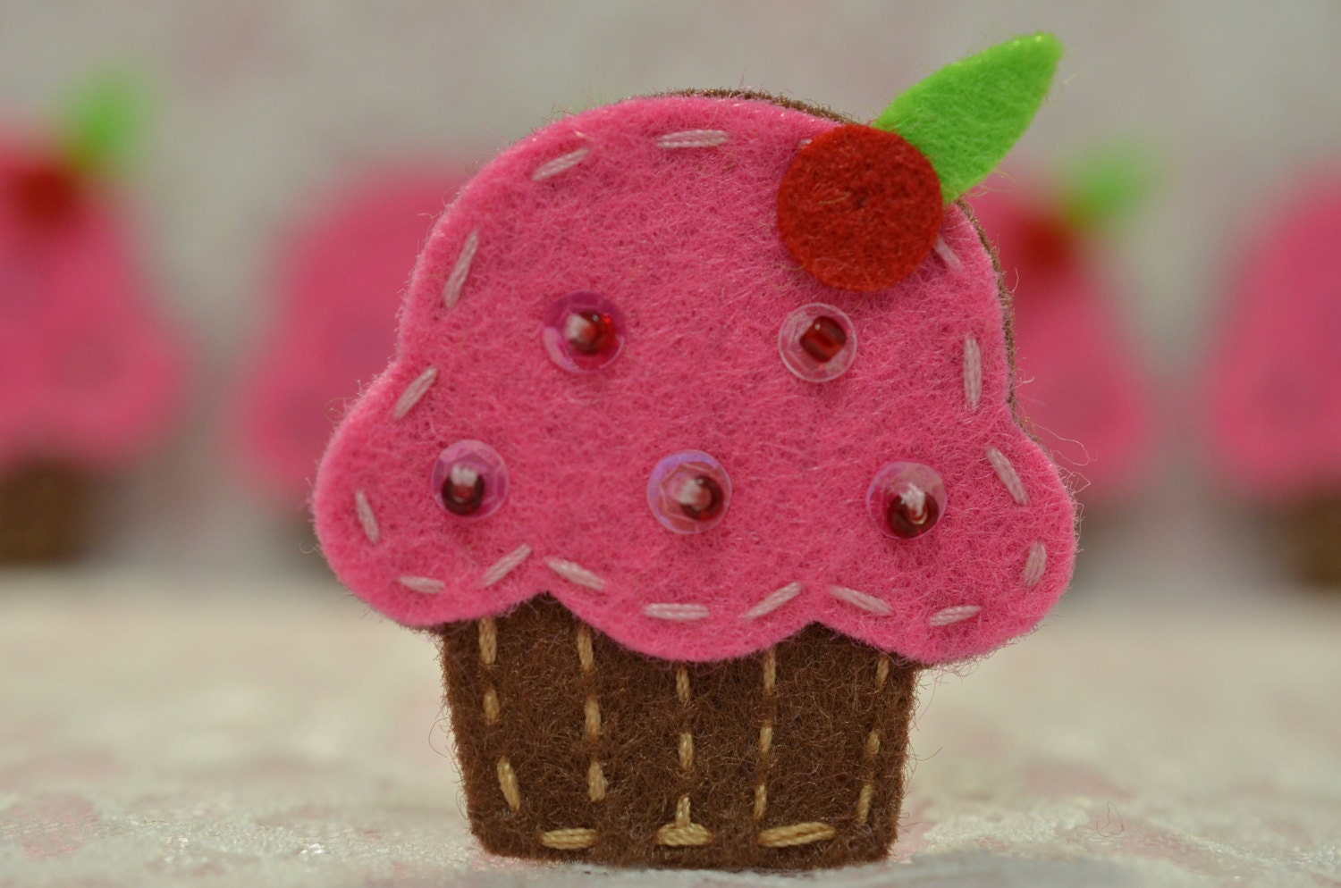 6Er Set Handgemachte Filz Cupcake-Dunkel Nelke | Ft009 6Er Set Handgemachte Filz Cupcake-Dunkel Nelke | Ft009 von ASECUSA