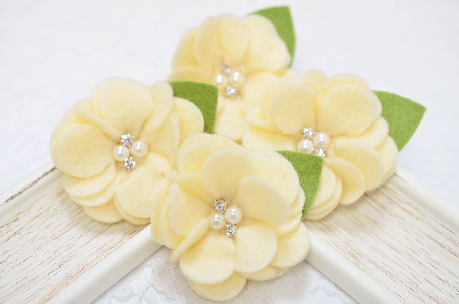 Neu 4st Handgemachte Weiche Filz BlumenElfenbein | Ft1031 Neu 4st Handgemachte Weiche Filz BlumenElfenbein | Ft1031 von ASECUSA