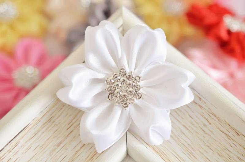 Neu 4stk Handgemachte SatinblumenWeiß | Fb1061 Neu 4stk Handgemachte SatinblumenWeiß | Fb1061 von ASECUSA