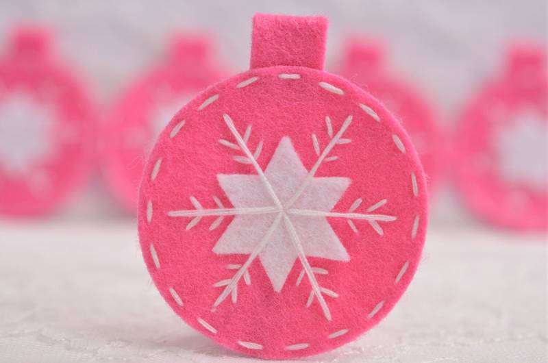 Satz Von 6Pcs Handgemachte Filz Weihnachten OrnamentDunkle Nelken | Ft984 von ASECUSA