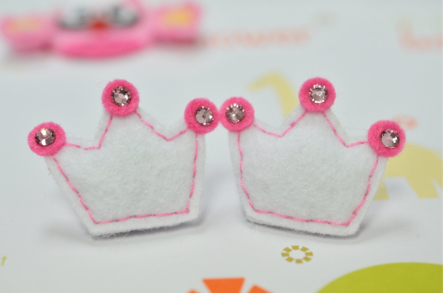 Set Aus 6 Stück Handgemachtem Pufffilz KroneWeiß | Ft2151 von ASECUSA