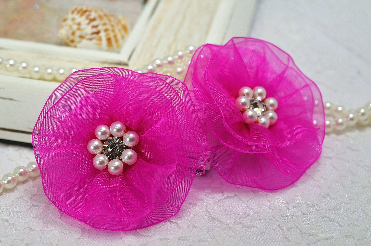 Set Von 2 Stück Handgemachte Organza Blume Mit Strass Und Perlen - Azalee | Fb1023 von ASECUSA
