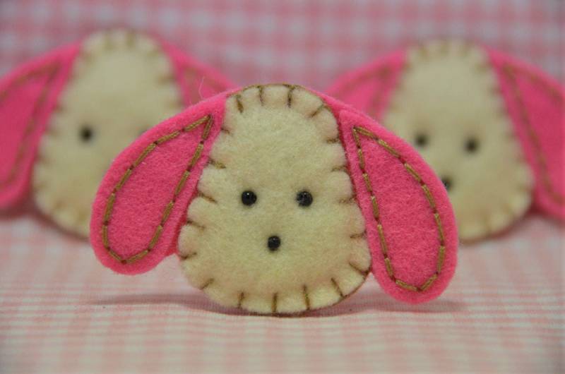 Set Von 6 Stück Filz Hundeköpfe - Dunkle Nelke | Ft242 von ASECUSA