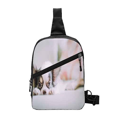 Sling Rucksack, Brusttasche, romantisch, Strand, Diebstahlschutz, Umhängetasche, Tagesrucksack, Outdoor, Sport, Reisen, Wandern, für Damen und Herren, Papillon liegt auf dem Bauch, Chest package von ASEELO