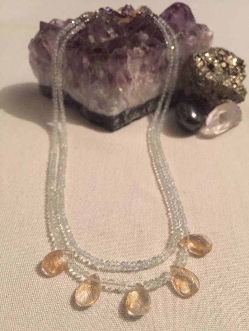 Hellgrüner Peridot Und Gesprenkelter Quarz von ASHDesignStudio