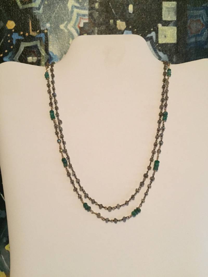 Labradorit Und Smaragd Doppelstrang von ASHDesignStudio