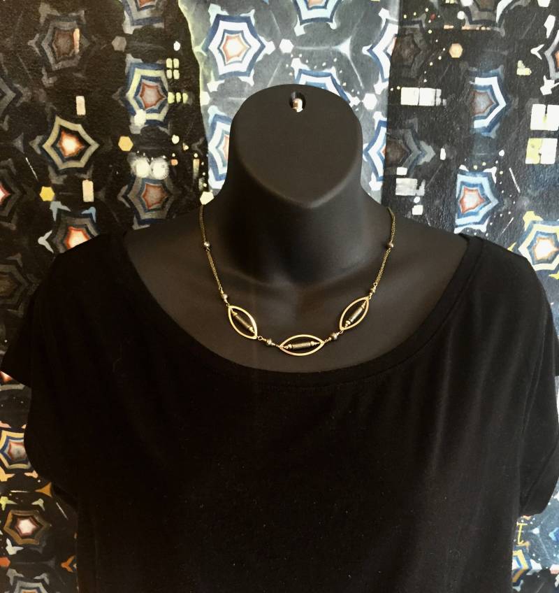 Pyrit-Zylinder Mit Gold Ovalen von ASHDesignStudio