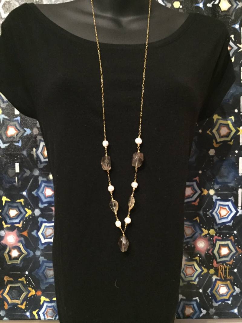 Rauchige Quarz, Perlen, An Goldkette von ASHDesignStudio