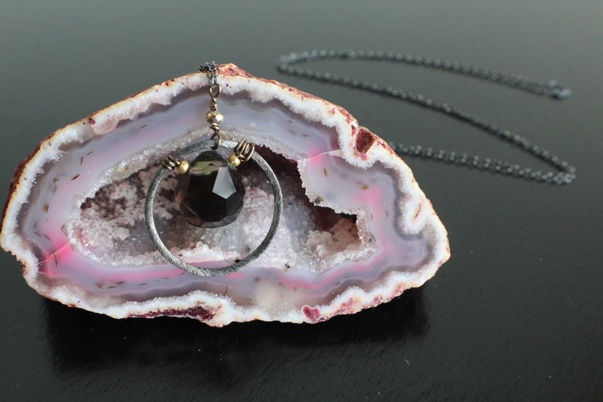 Rauchiges Quarz Auf Oxidized Silver Ring von ASHDesignStudio