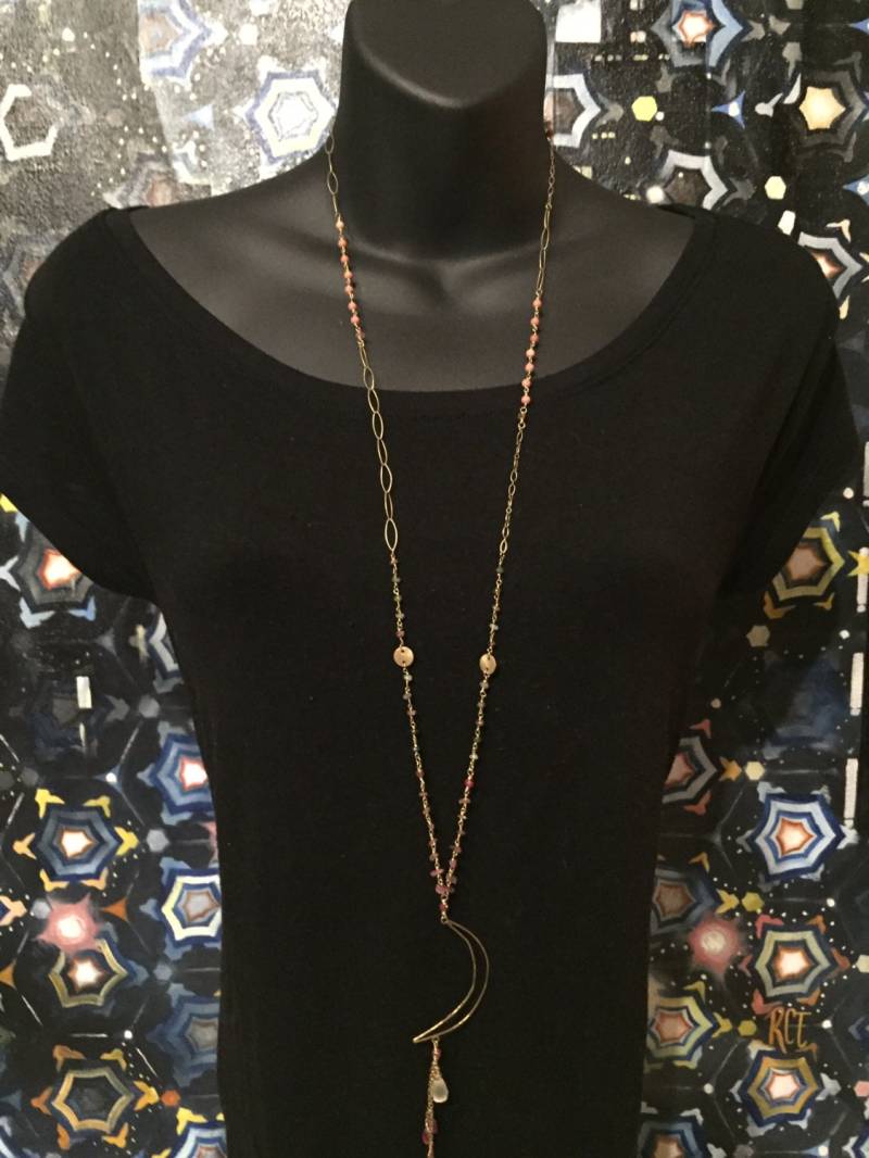 Tcl/Tk-stone Gold Draht Gewickelt Mond Anhänger von ASHDesignStudio