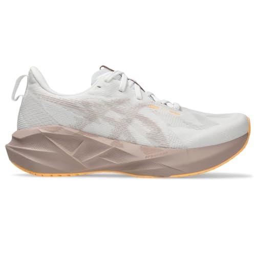 ASICS Damen NOVABLAST 5 Laufschuhe, Weiß/Rehkitz, 11.5 Wide von ASICS