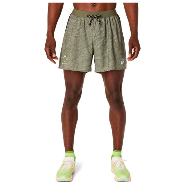 Asics - Fujitrail All Over Print 5'' Short - Laufshorts Gr M braun von ASICS