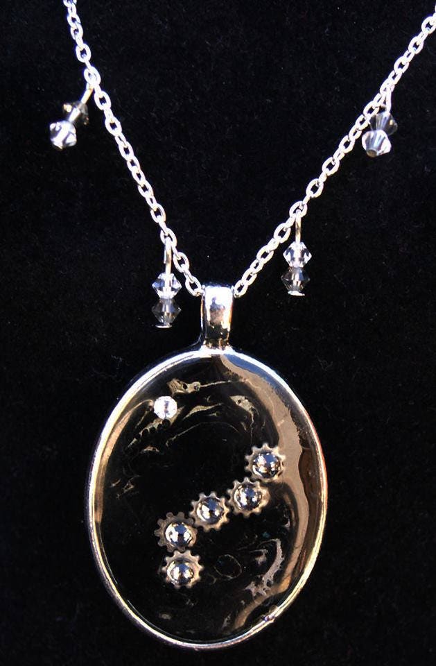 Unikat Steampunk Rauch Dragon Harz Anhänger Unikat Steampunk Rauch Dragon Harz Anhänger von ASIDMABJewellery