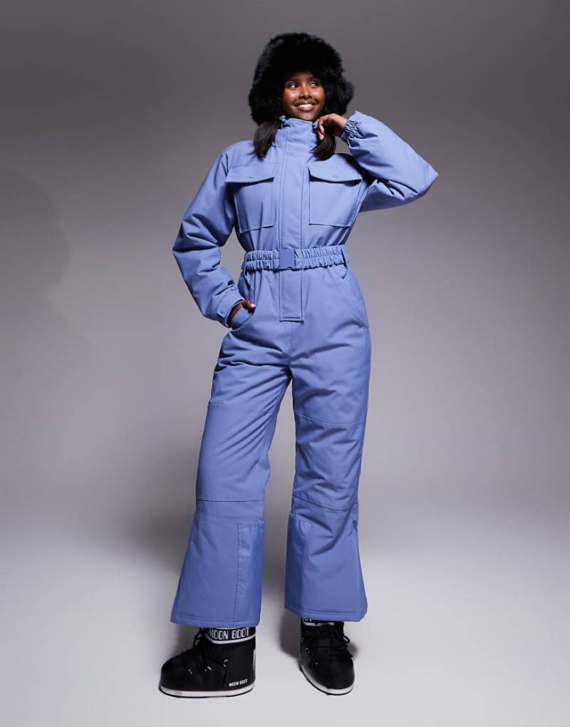 ASOS 4505 - Ski - Retro-Skianzug in Kalkblau mit Gürtel und Stehkragen von ASOS 4505 Ski & Snow