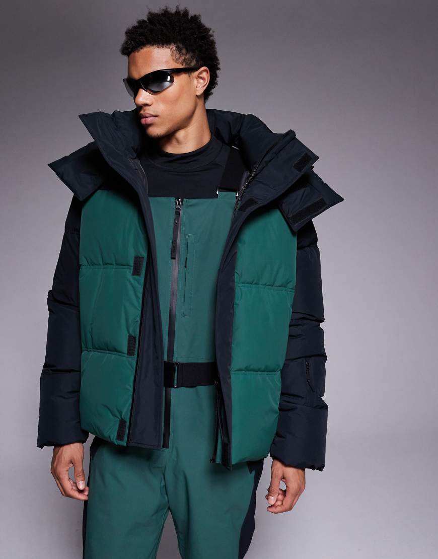 ASOS 4505 - Ski - Wasserabweisende, isolierte Ski-Pufferjacke in Schwarz und Grün-Bunt von ASOS 4505 Ski & Snow