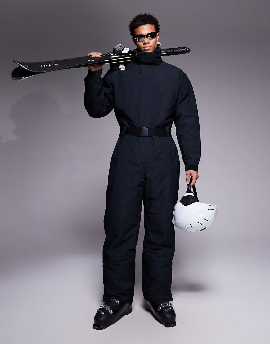 ASOS 4505 - Ski - Wasserabweisender Skianzug in Schwarz mit geradem Schnitt und Gürtel von ASOS 4505 Ski & Snow