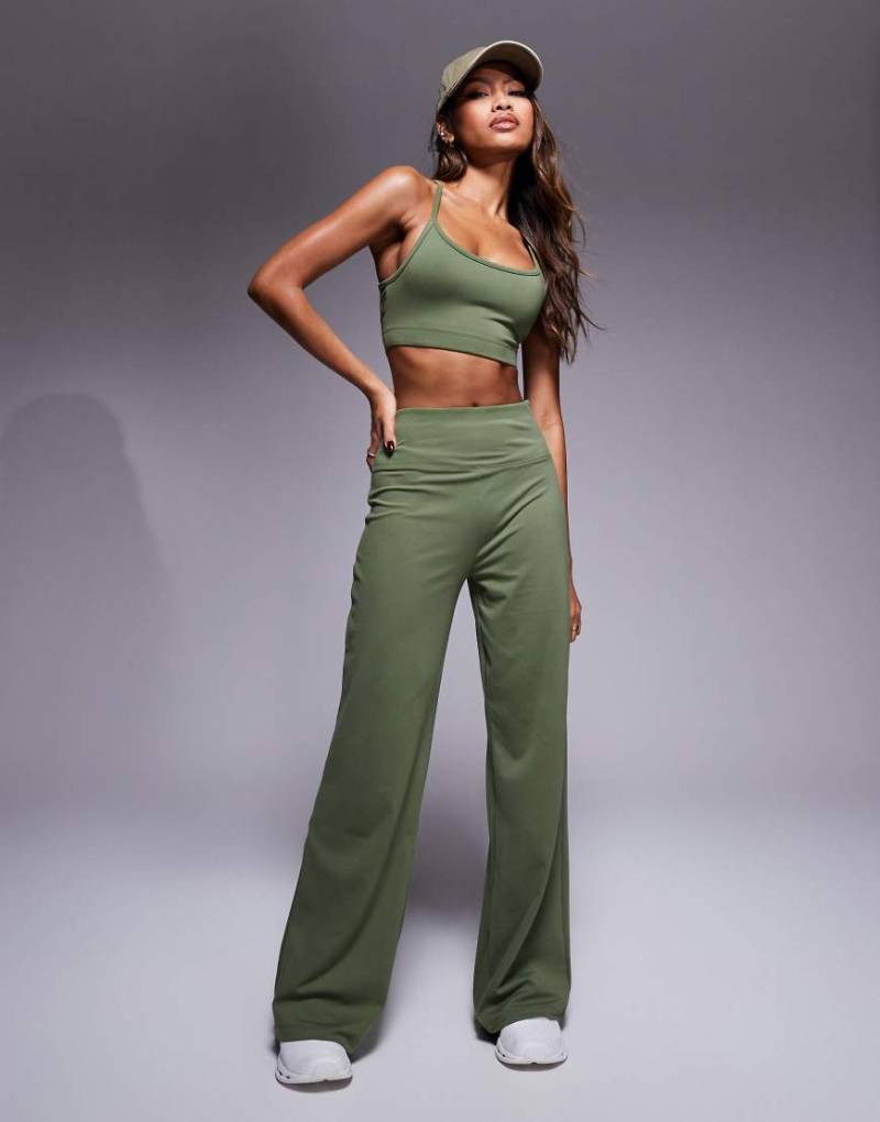 4505 - Icon - Weiche Tanzhose in Khaki mit weitem Bein-Grün von 4505