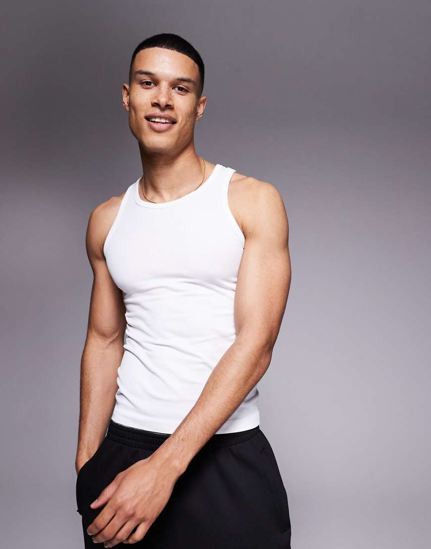 4505 - Icon - Nahtloses, geripptes Slim Fit Trägershirt in Weiß 4505 - Icon - Nahtloses, geripptes Slim Fit Trägershirt in Weiß von 4505
