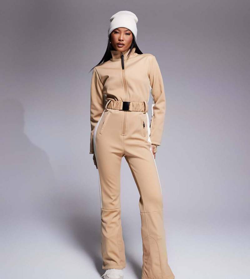 4505 Petite - Ski - Wasserabweisender, isolierter Softshell-Skianzug in Karamell-Neutral von ASOS 4505 Ski & Snow