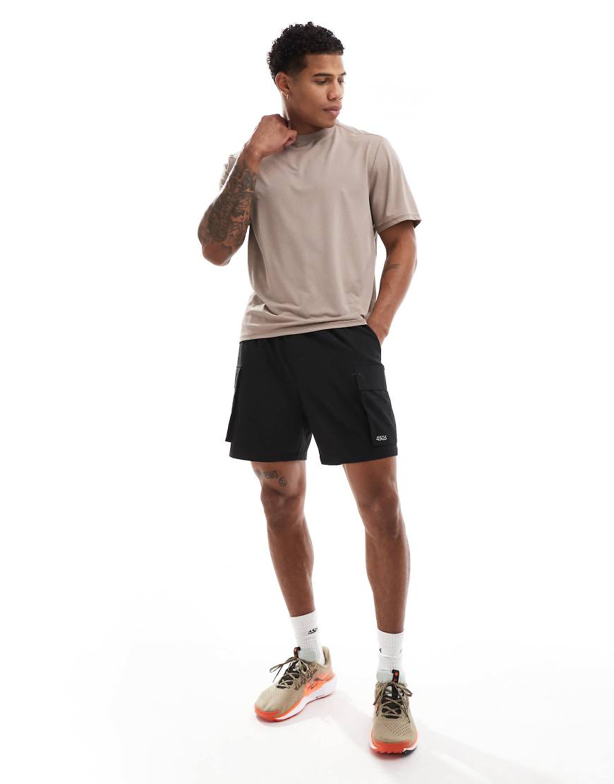 4505 - Sport-T-Shirt aus Netzstoff in Taupe-Grau mit Boxy Cropped Fit von 4505