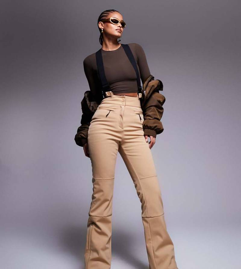 4505 Tall - Ski - Wasserabweisende, ausgestellte Softshell-Skihose in Karamell-Neutral von ASOS 4505 Ski & Snow