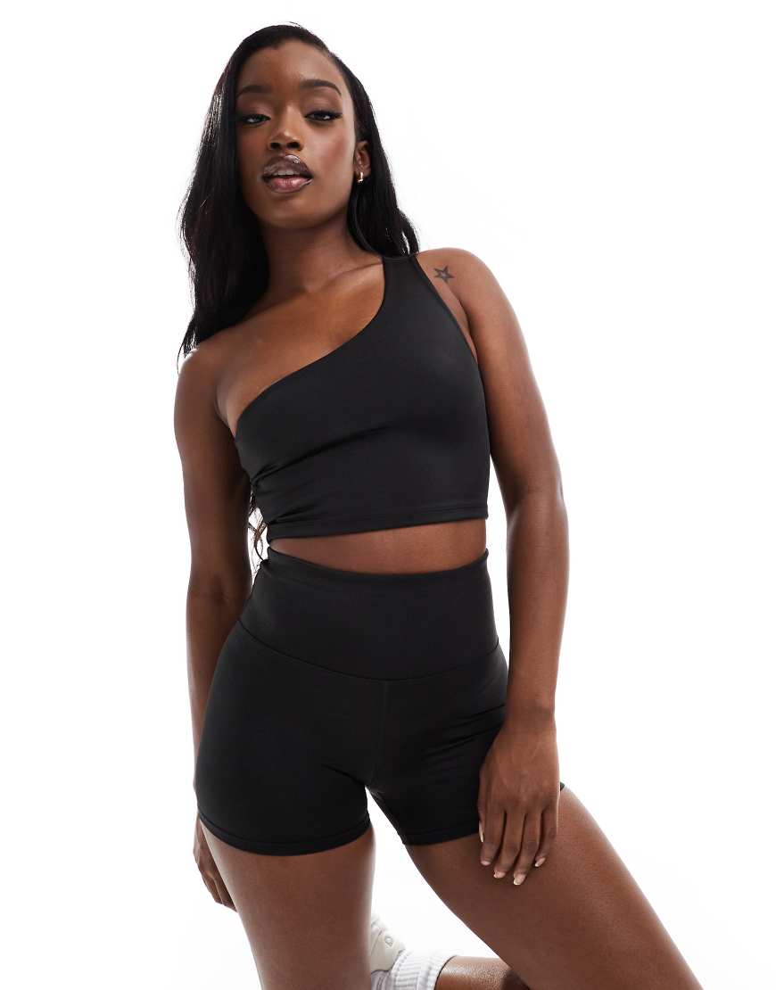 4505 - Trägertop in hochglänzendem Schwarz mit One-Shoulder-Träger 4505 - Trägertop in hochglänzendem Schwarz mit One-Shoulder-Träger von 4505