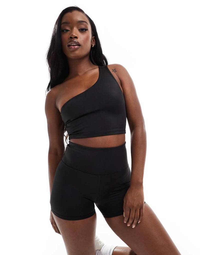 4505 - Trägertop in hochglänzendem Schwarz mit One-Shoulder-Träger von 4505