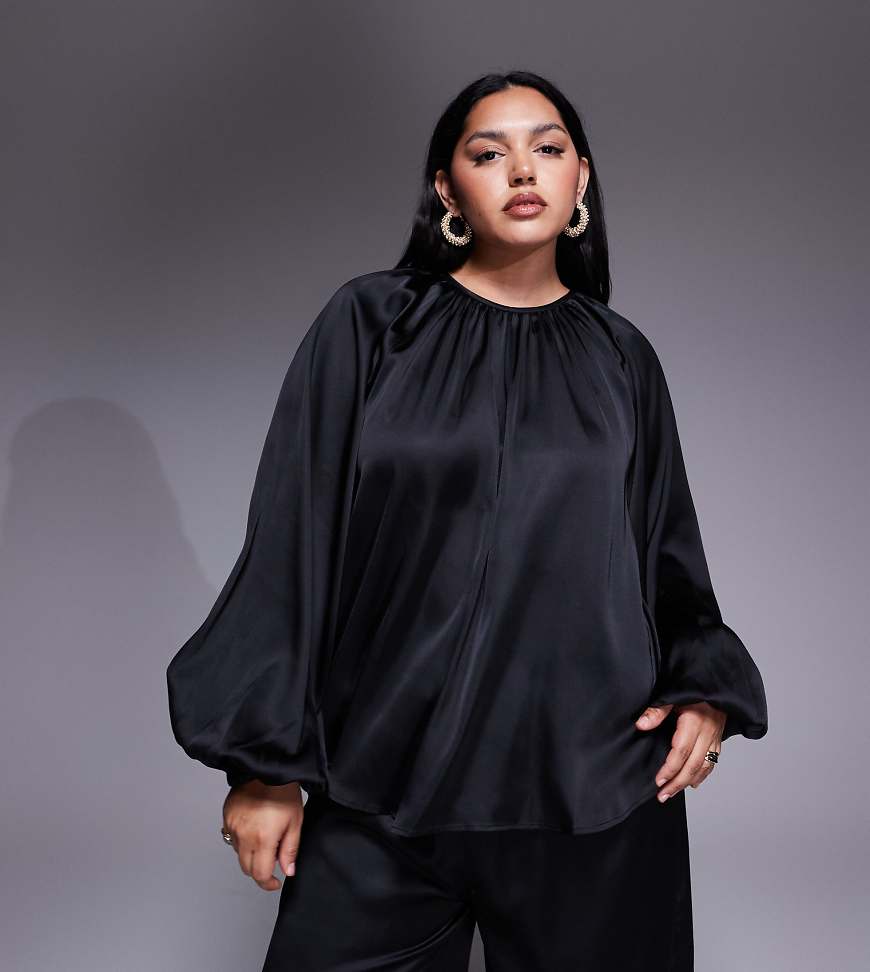 ASOS DESIGN Cruve - Bluse aus Satin in Schwarz mit voluminösen Ärmeln von ASOS Curve
