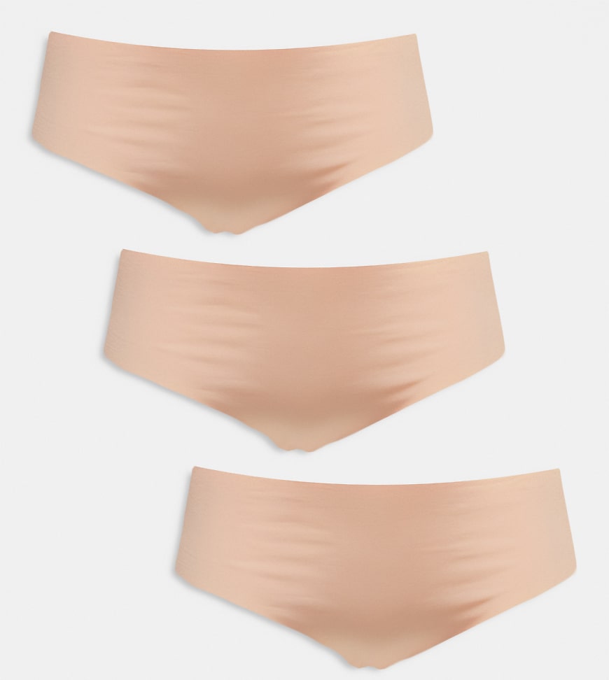ASOS DESIGN Curve - 3er-Pack sich nicht abzeichnende Brazilian-cut-Slips in Beige mit Spitze-Neutral ASOS DESIGN Curve - 3er-Pack sich nicht abzeichnende Brazilian-cut-Slips in Beige mit Spitze-Neutral von ASOS Curve