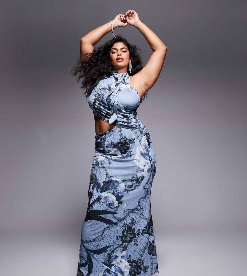 ASOS DESIGN Curve - Ärmelloses, hochgeschlossenes Maxikleid mit blauem Blumenmuster-Bunt von ASOS Curve
