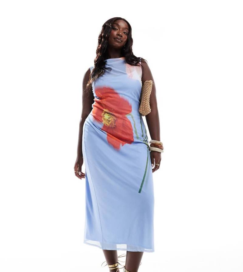 ASOS DESIGN Curve - Ärmelloses Midaxi-Kleid aus Netzstoff in Blau mit Blumenmotiv-Bunt von ASOS Curve