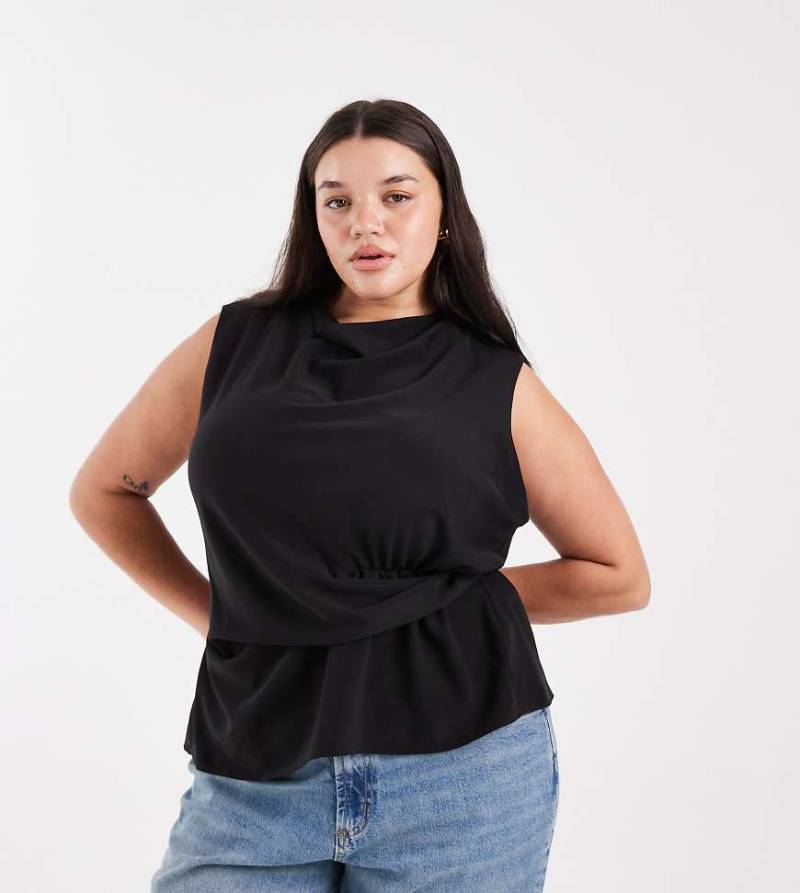ASOS DESIGN Curve - Ärmelloses Oberteil in Schwarz mit Wasserfallausschnitt und verdrehtem Taillendetail von ASOS Curve