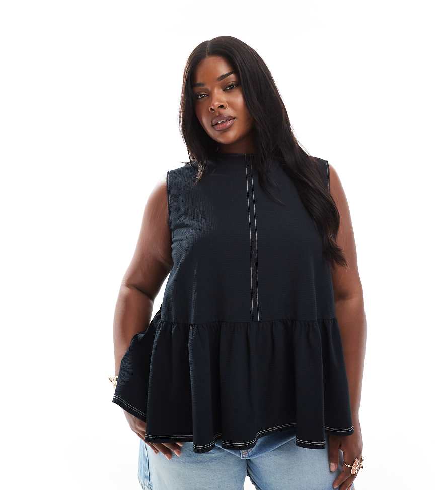 ASOS DESIGN Curve - Ärmelloses Schößchenoberteil in Schwarz mit Bindebändern hinten ASOS DESIGN Curve - Ärmelloses Schößchenoberteil in Schwarz mit Bindebändern hinten von ASOS Curve