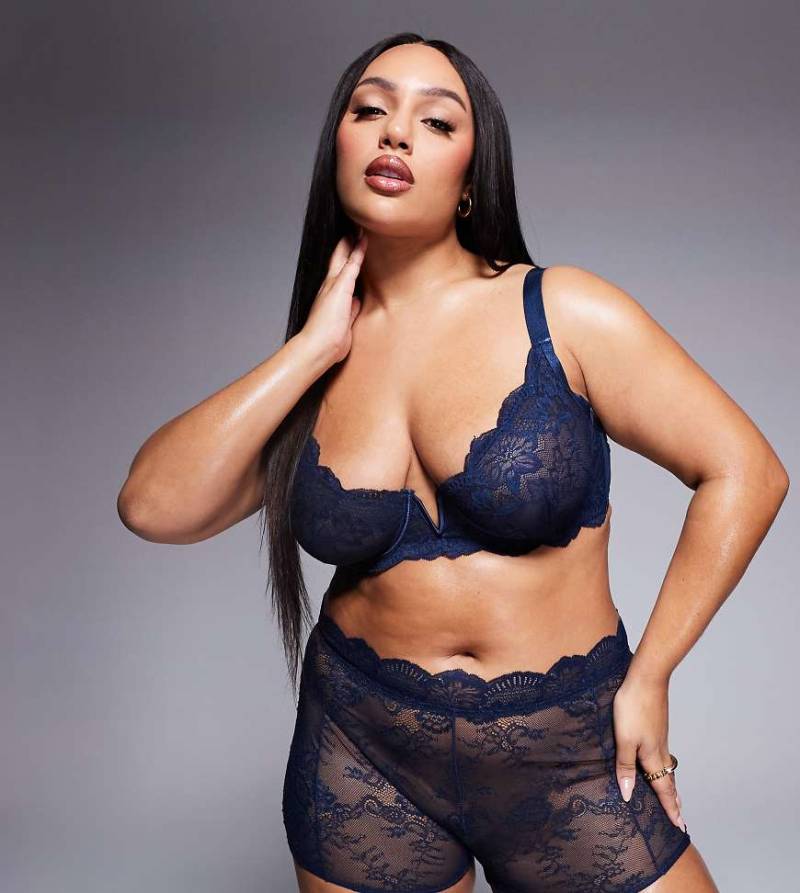 ASOS DESIGN Curve - Ashley - Bügel-BH in Marineblau mit Spitze von ASOS Curve