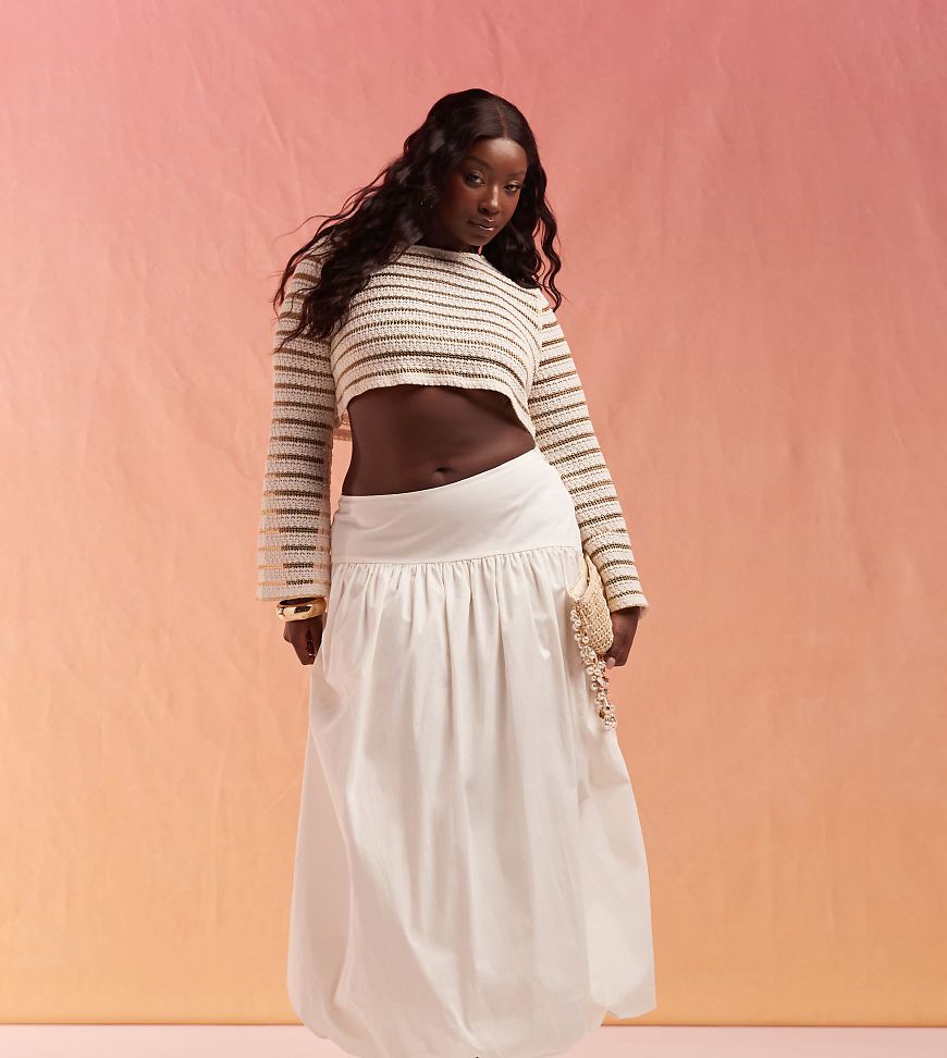 ASOS DESIGN Curve - Asymmetrischer Maxirock in Sand mit Ballonsaum-Neutral von ASOS Curve
