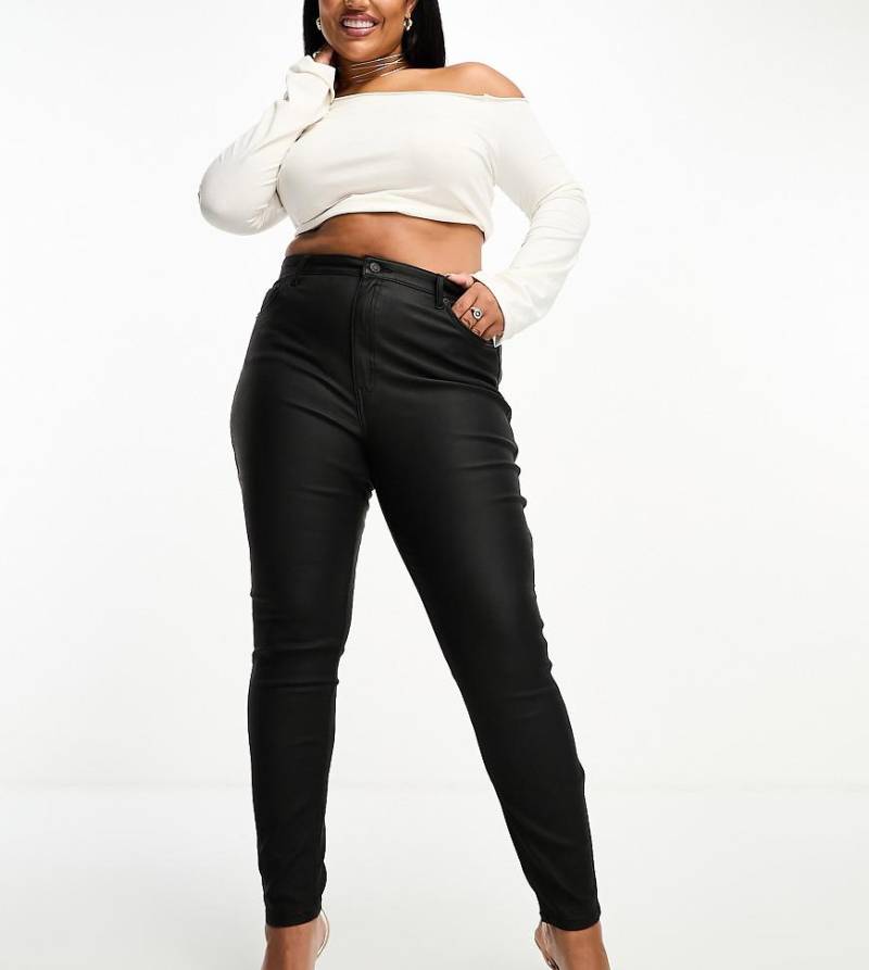 ASOS DESIGN Curve - Beschichtete Jeans mit engem Schnitt in Schwarz von ASOS Curve