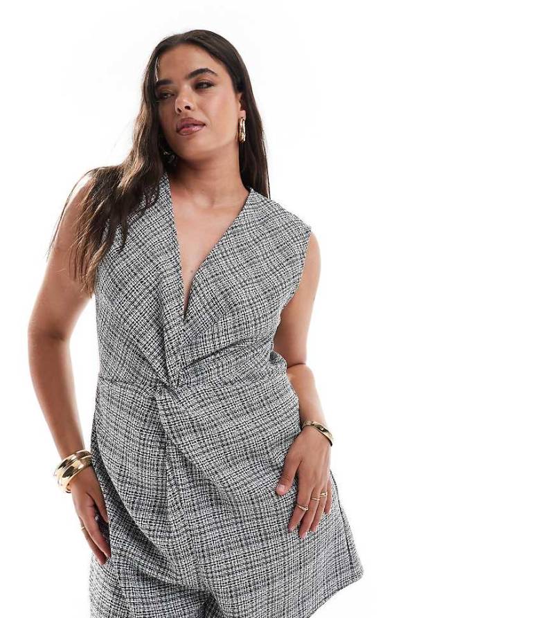 ASOS DESIGN Curve - Bouclé-Playsuit mit schwarz-weißem Karomuster und Knotendetail auf der Vorderseite-Bunt von ASOS Curve
